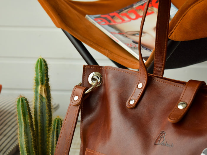 Leather bag with zipper Tote Brandy