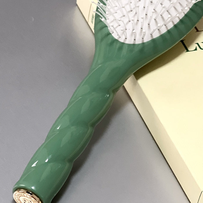 La Bonne Brosse-N.04 The Miracle Detangling Scalp Brush - Almond Green-Hair-0B984F0B-C9E0-47BA-A179-0BB01EE986C8-The Detox Market |