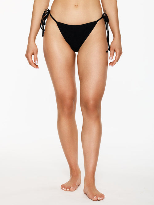 Bondeye Anisha Brief