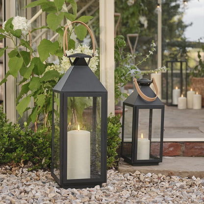 Two outdoor lanterns in different sizes
