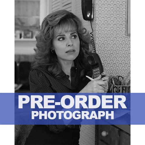 CARA-BUONO-AUTOGRAPH-PHOTO