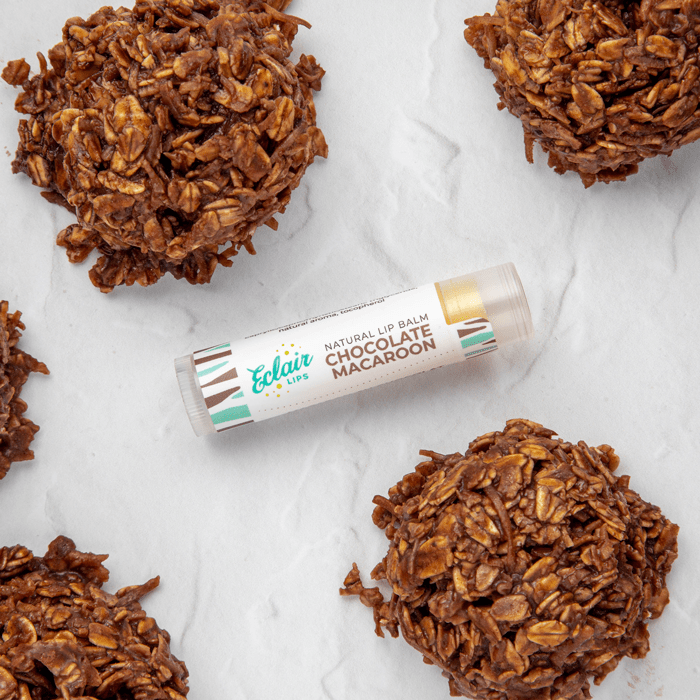 Chocolate macaroons with Eclair lip balm