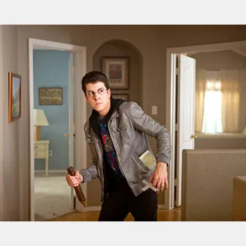 CHRISTOPHER-MINTZ-PLASSE-AUTOGRAPH-PHOTO