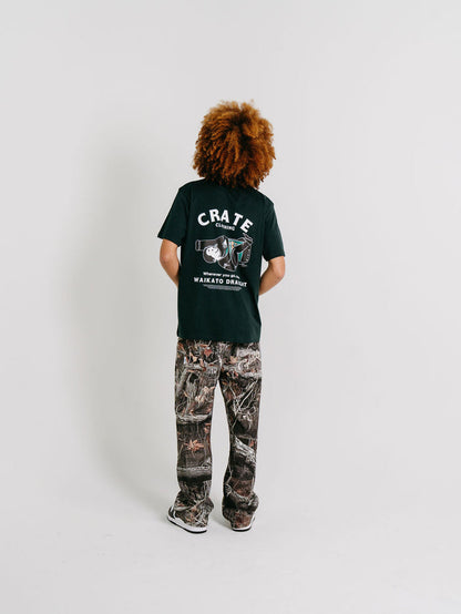 CRATE X WILLIE THE WAITER BEER HUG TEE