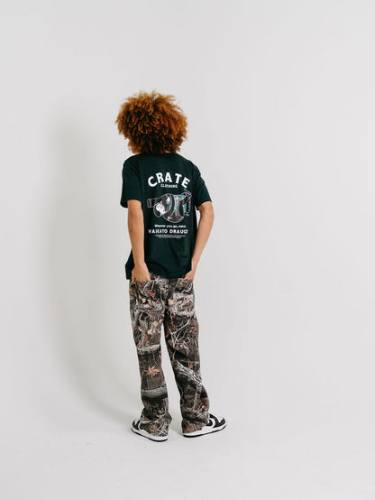 CRATE X WILLIE THE WAITER BEER HUG TEE