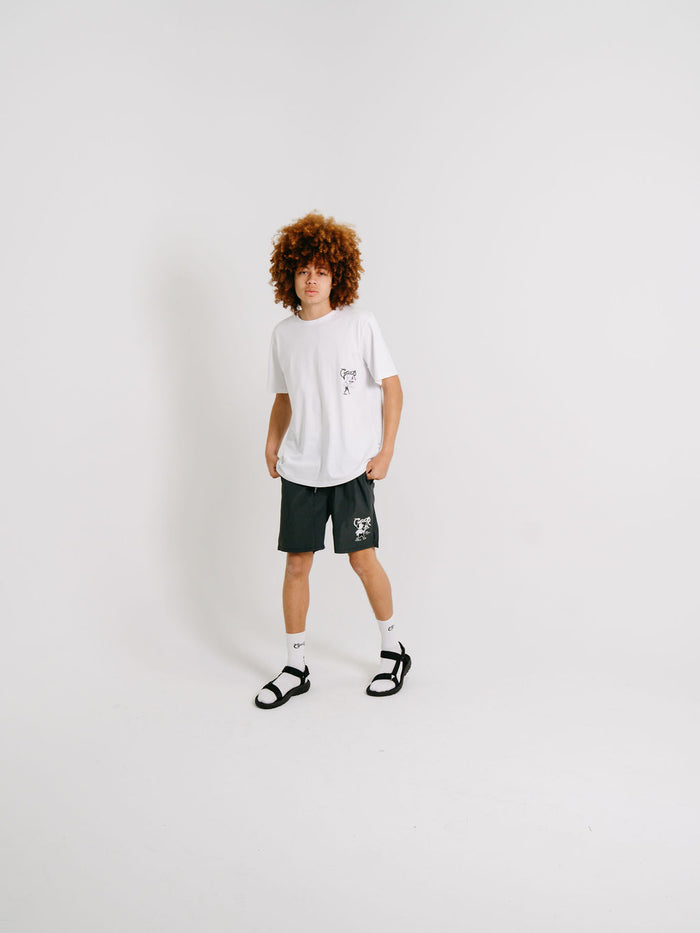 CRATE X WILLIE THE WAITER BEER HUG TEE