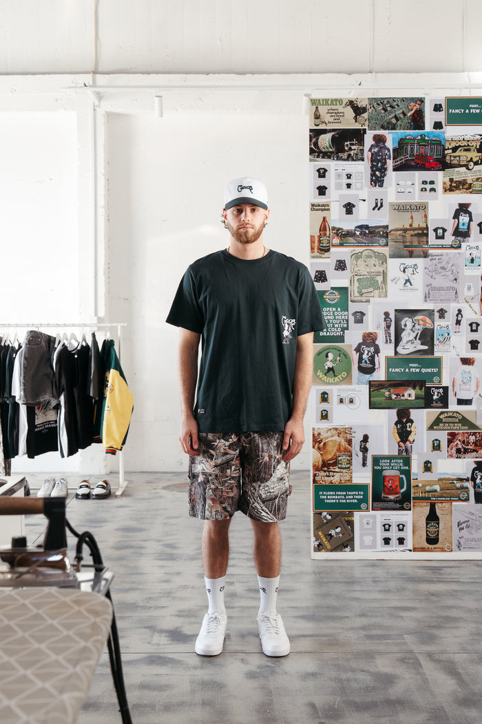 CRATE X WILLIE THE WAITER WADERS TEE