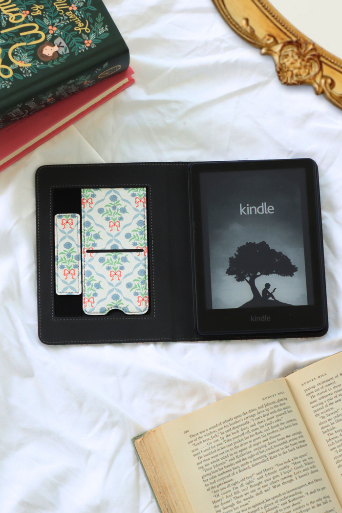 courting card kindle case