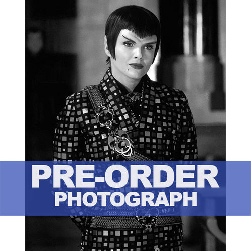 DINA-MEYER-PRE-ORDER-PHOTOGRAPH