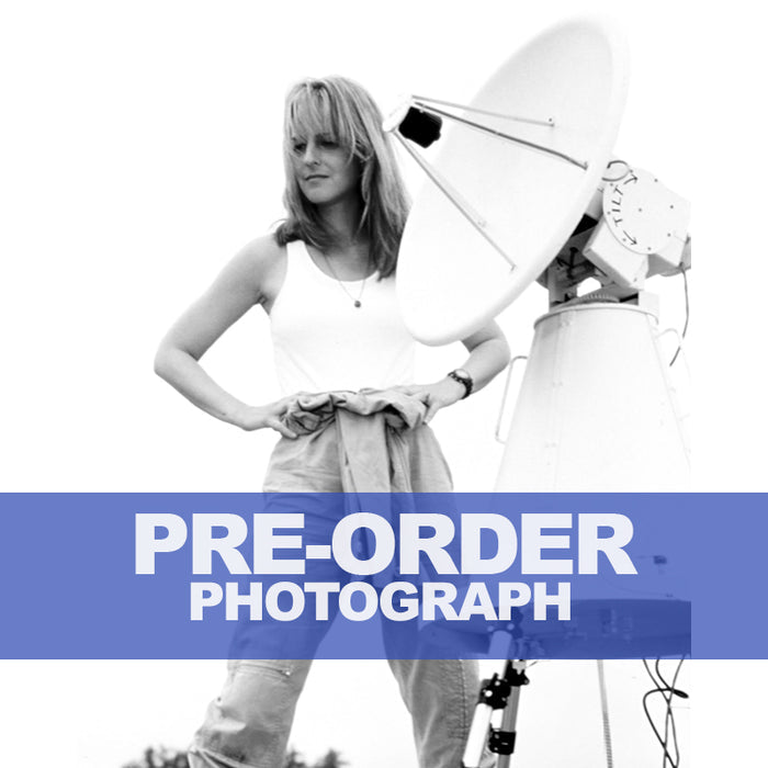 HELEN-HUNT-AUTOGRAPH-PHOTO