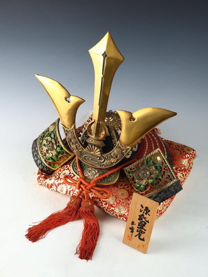Japanese Beautiful Samurai Helmet  -Kusunoki Masashige Kabuto- with a cushion