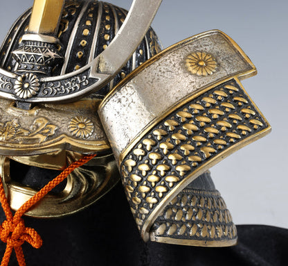 Japanese Samurai Helmet -Kusunoki Masashige Kabuto- middle size