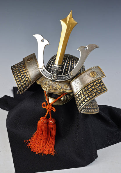 Japanese Samurai Helmet -Kusunoki Masashige Kabuto- middle size