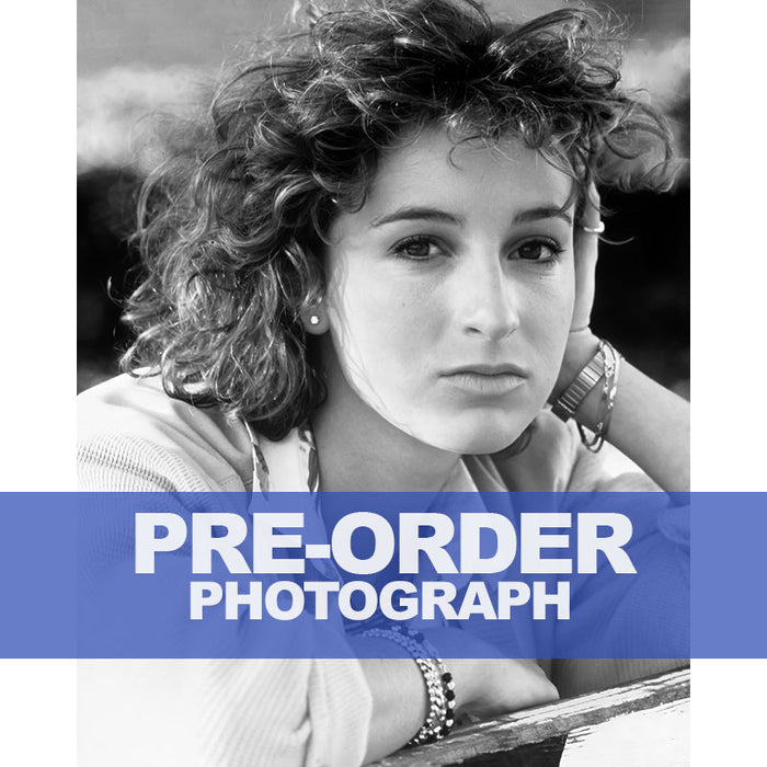 JENNIFER-GREY-AUTOGRAPH-PHOTO