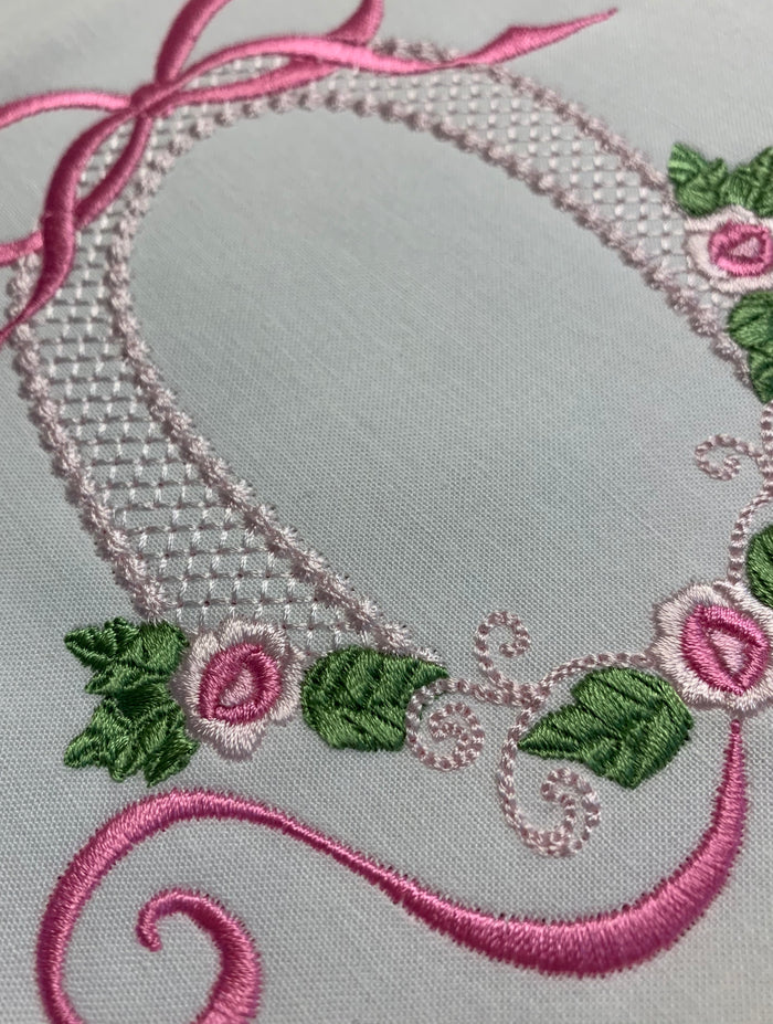 OVAL LATTICE FLORAL FRAME