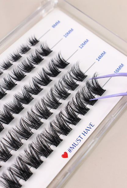 Pre glued lash kit by MinuLashes