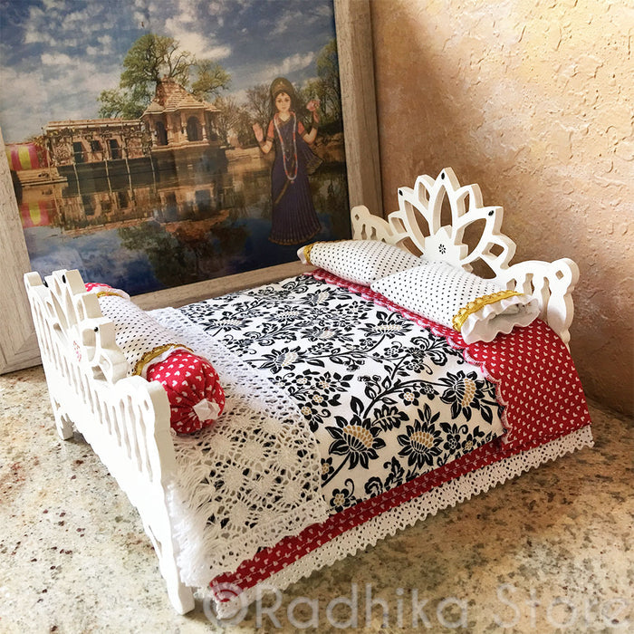Sri Radha Shamasundar Lotus Bed - 8" Inch
