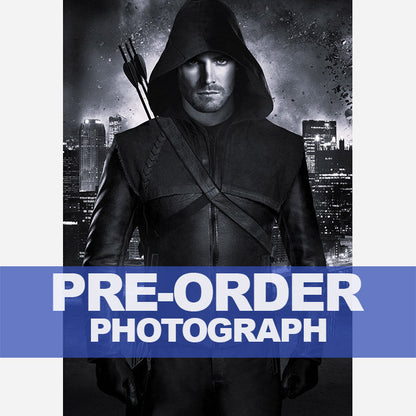 STEPHEN-AMELL-AUTOGRAPH-PHOTO