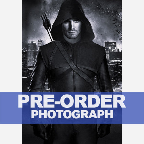STEPHEN-AMELL-AUTOGRAPH-PHOTO