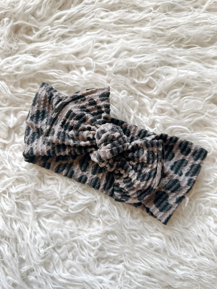 Textured Mini Tieband - Wavy Ribbed Grey Leopard