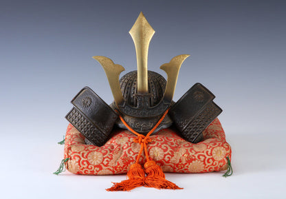 Vintage Japanese Samurai Kabuto Helmet  Kusunoki Masashige Silver Display