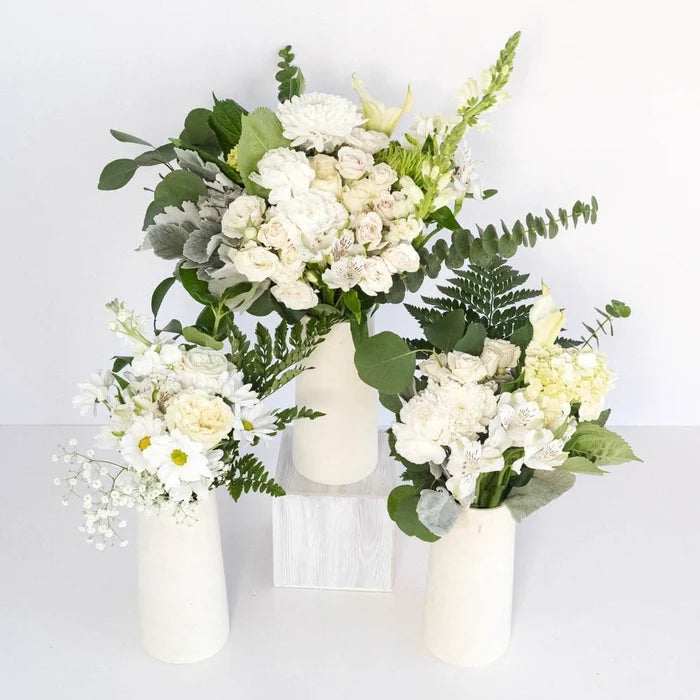 White Bulk Centerpiece Close Up - Image