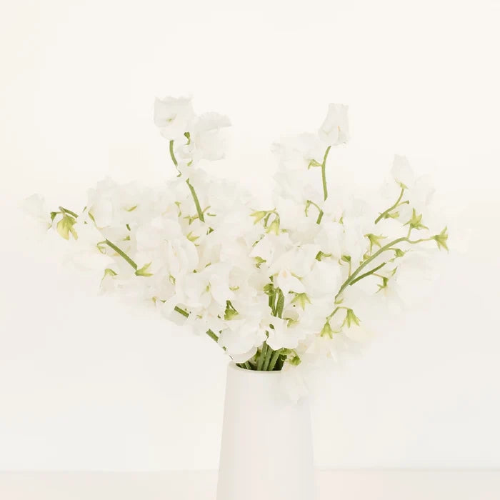 Sweet Pea White Flower Apron - Image